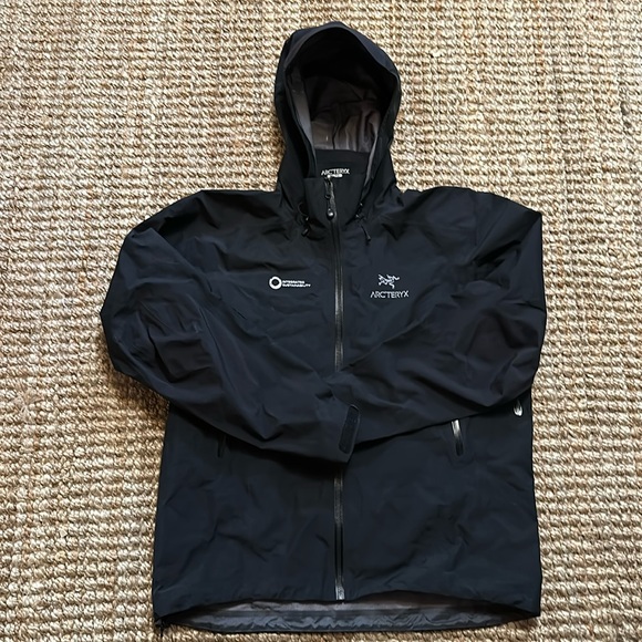 Arc’teryx Beta AR Jacket - Picture 1 of 6